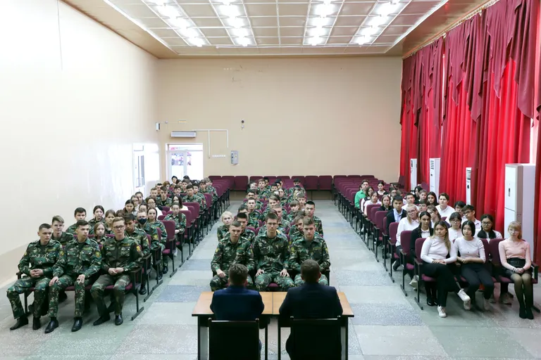В школах города прошли собрания актива городского движения детей и молодежи «Будущее Байконура».