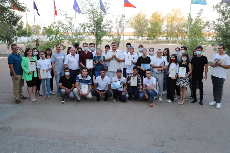 27 августа в Центре поддержки молодежных инициатив «Будущее Байконура» состоялось закрытие студенческого трудового сезона.