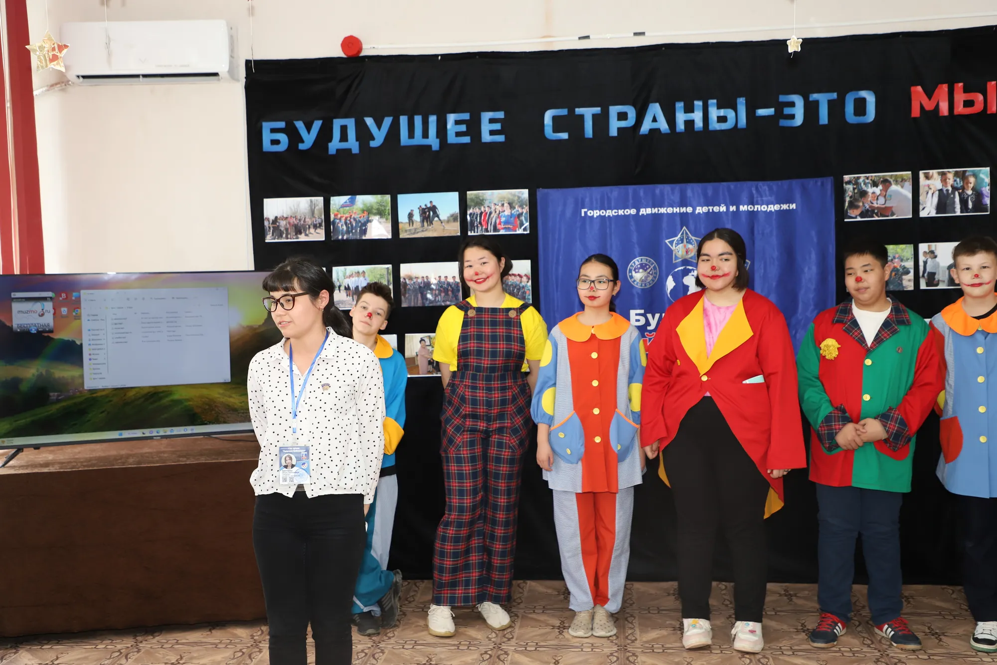 Весь апрель никому не верь.