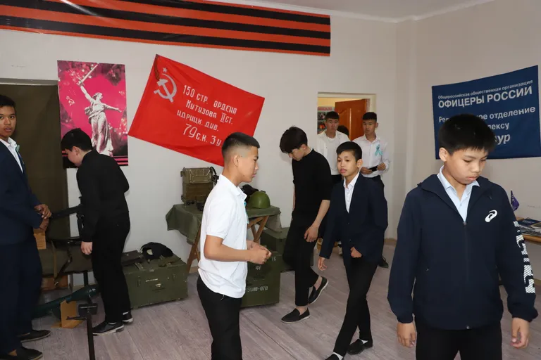 Специалисты ГКУ «Центр поддержки молодежных инициатив «Будущее Байконура» продолжают организовывать различные мероприятия, направленные на развитие и образование детей и молодежи города.