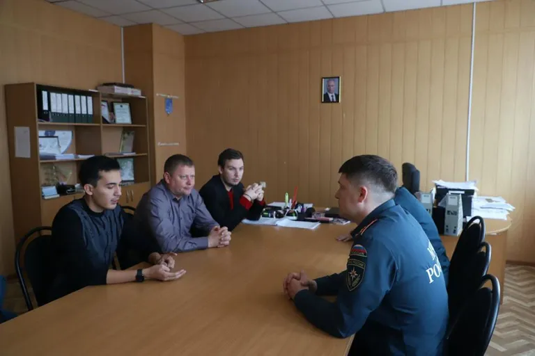 Во время подготовки к новогодним праздникам важно не забыть о безопасности.