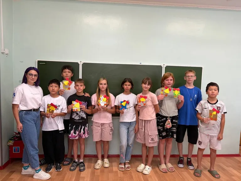 🎨📚 Творчество к 1 Сентября: готовим поздравления ко Дню знаний! 🍂✂️