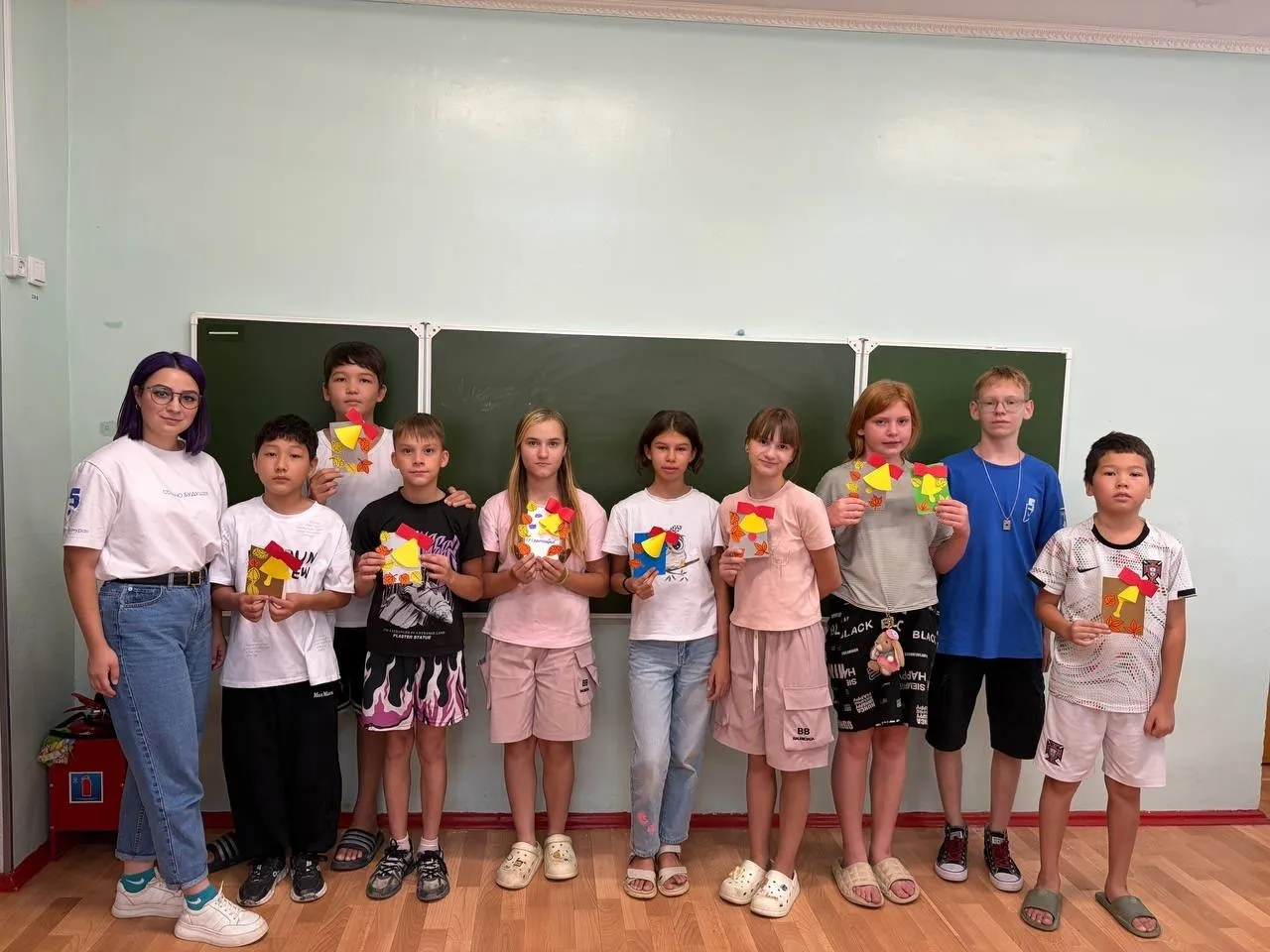 🎨📚 Творчество к 1 Сентября: готовим поздравления ко Дню знаний! 🍂✂️