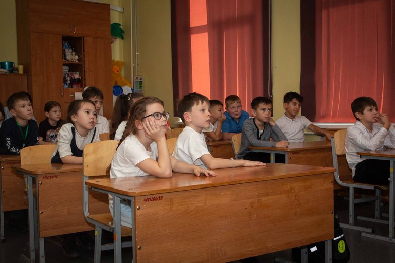Киноуроки в школах Байконура: учимся упорству
